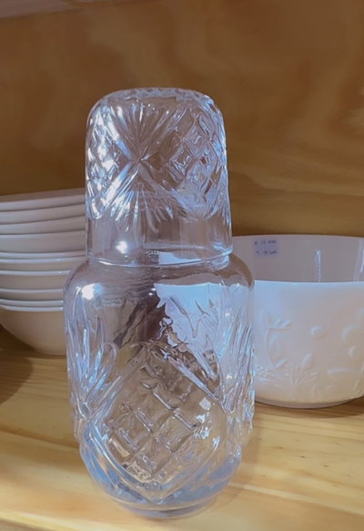 Jarra de mesa de luz 