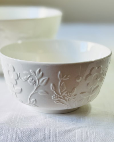 Bowl con relieve de ceramica