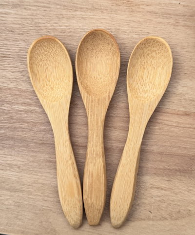 Cucharita de bambu para untar