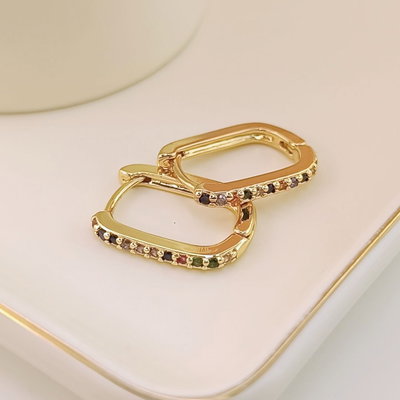 Argollas Premium - Ovaladas con Piedritas Coloridas