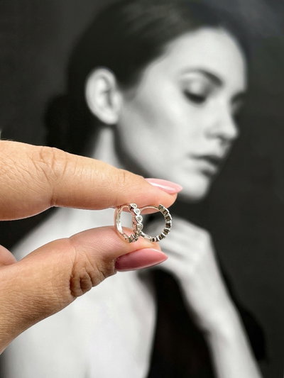 Argolla Olimpia Cubic plateada 