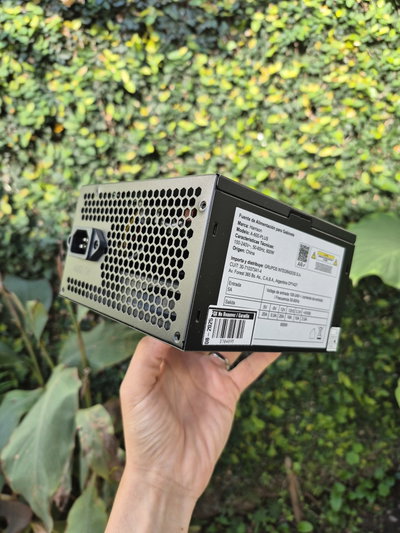 Fuente ATX HARRISON A-600-PLUS de 600W Cooler 8 CM 24+1P SATA Black Incluye Cable 220V