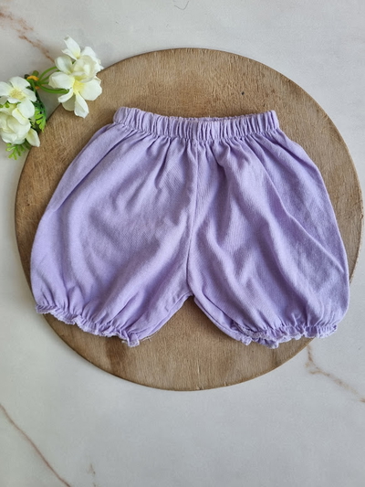 Short Lila