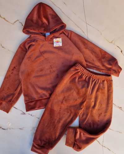 Conjunto Bebe de Plush con Capucha