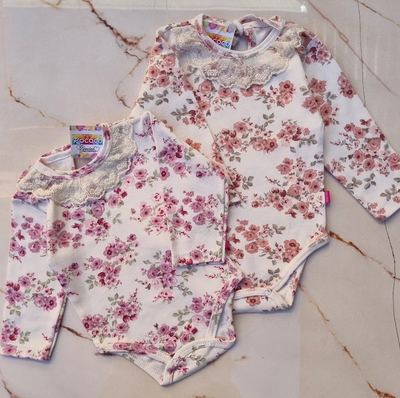 Body Algodón Florcitas con Cuello de Puntilla