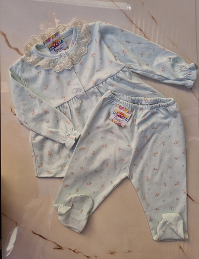 Conjunto Romántico Flores y Puntilla