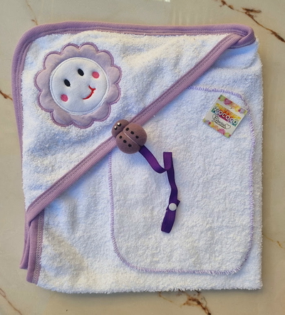 Set de Baño Premium Florcita Lila(Toalla con Capucha + Babita + Portachupete)