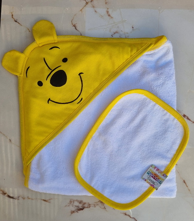 Set de Baño Winnie Pooh (Toalla con Capucha + Babita)
