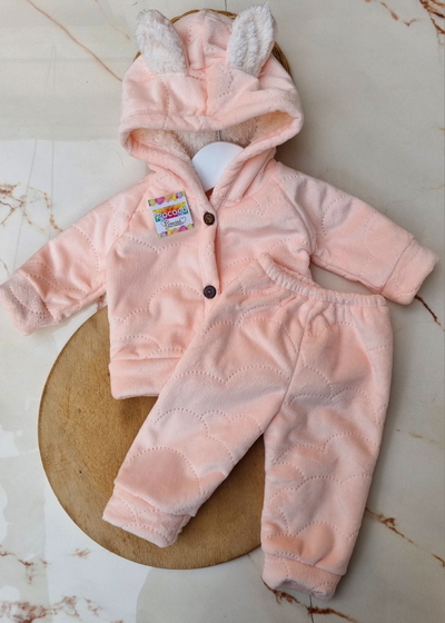 CONJUNTO MICROBORDEADO CON CORDERITO SALMON