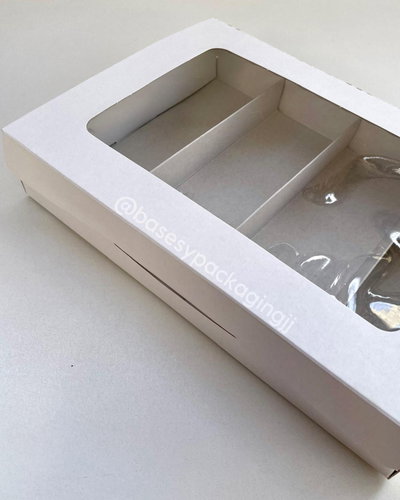 26 x 18 x 5 cm + división