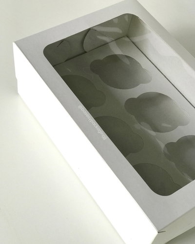 26 x 17.5 x 9 cm + portacupcake x6