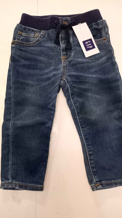 Pantalón de jean con bolsillos  Gap