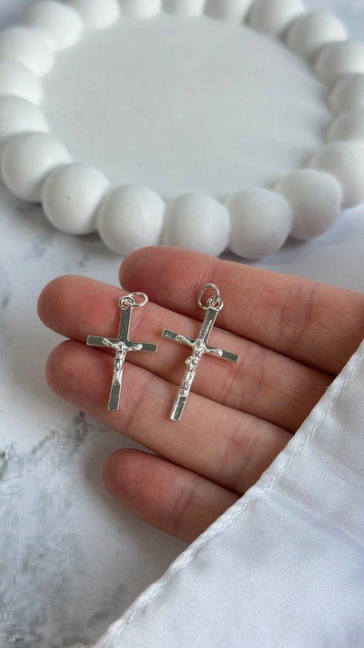 Cruz finita c/ cristo (chica y grande)