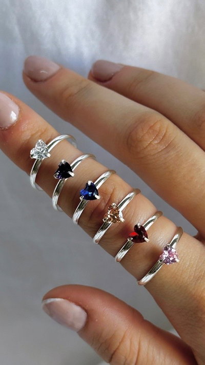 Anillo cubic corazón