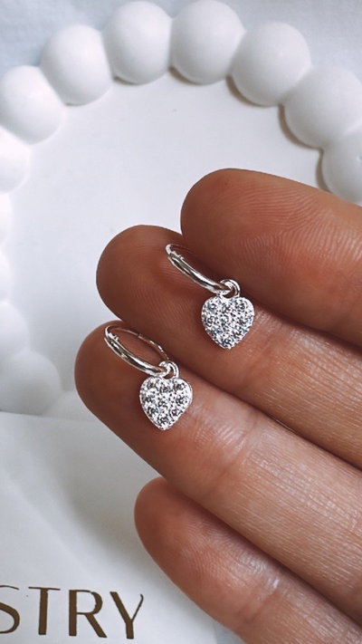 Argollitas lisas corazones micropave (8mm)