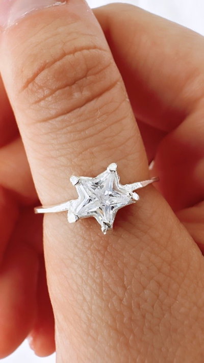 Anillo estrella cubic
