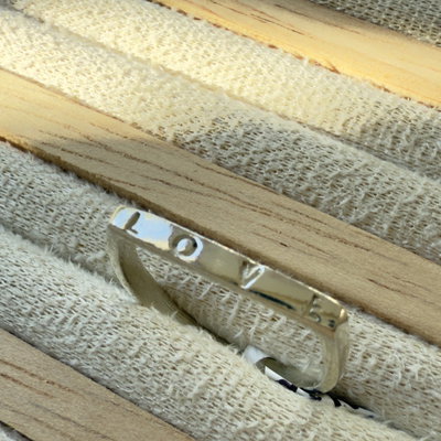 Anillo Love Script / Plata 925