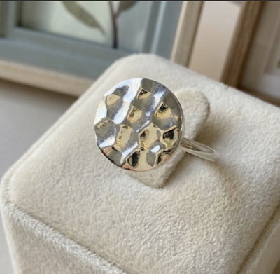 Anillo Disco Martillado