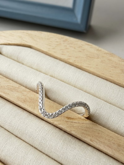 Anillo Onda Lumina