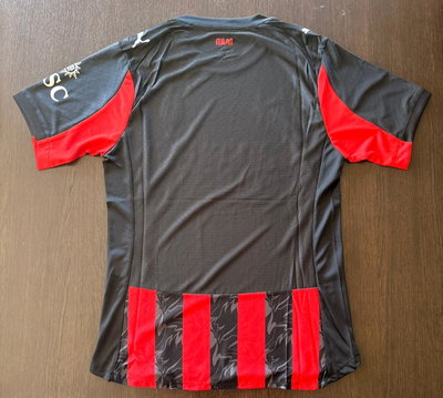 Camiseta titular Milan 2025/26