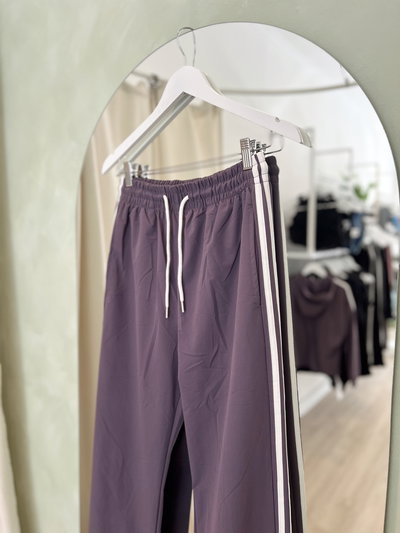 Pantalón BLACK lila