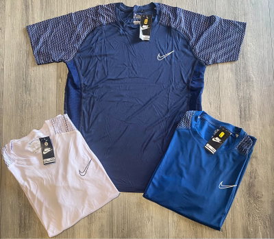 Remera deportiva nike adulto