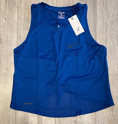 Musculosa de dama c/nudo atras