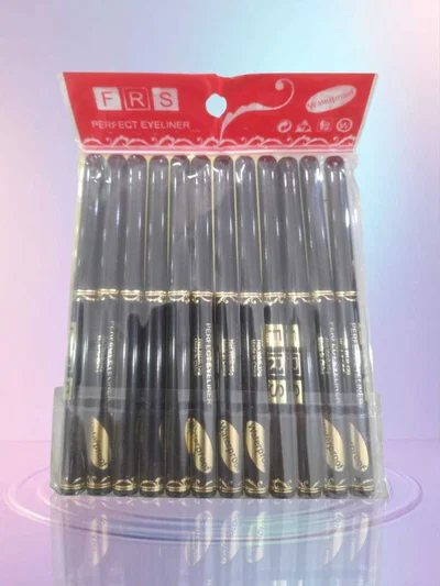 🖤Delineador retráctil x3 unid.🖤