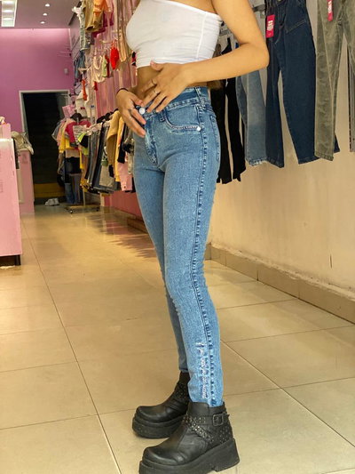 ART ROXXI 