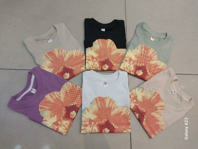 REMERA BASICA FLOR