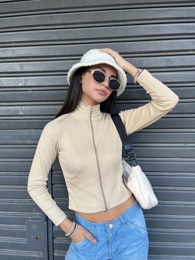 CAMPERA C/CUELLO ALTO 