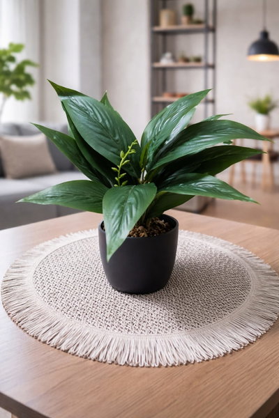 Maceta de pvc pintadas simil chapa con planta artificial 