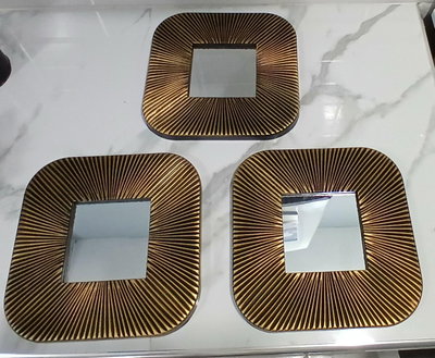 Set de 3 Espejos cuadrados simil cobre 25 x 25 Cm