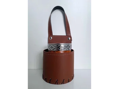 Porta mate de cuerina para el auto