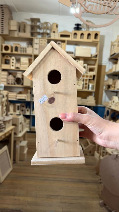 Casita para Pajaritos con Techo de Madera