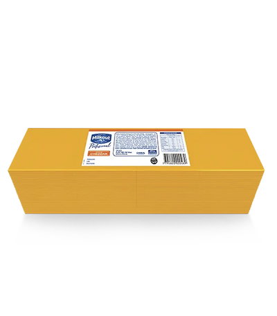 Queso Cheddar en fetas Milkaut x 2,37 Kg