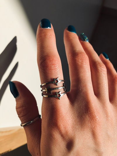 Anillo tres líneas y estrellas (AQ)