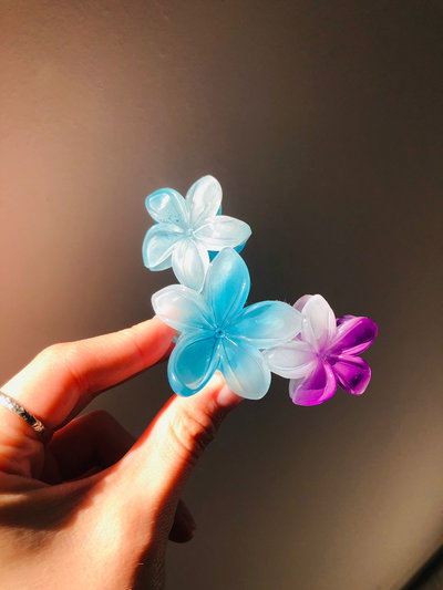 Broche tres flores combinadas 