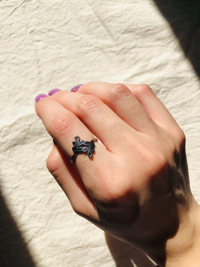 Anillo hojas caladas (AQ)