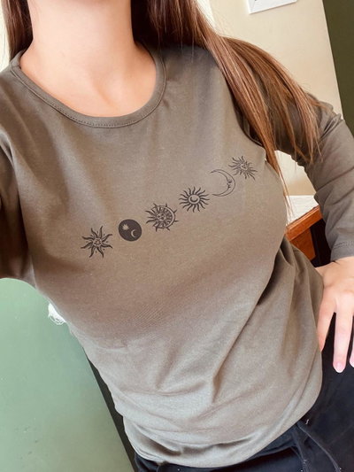 Remera Lunas (manga larga)