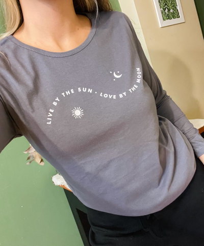 Remera Moon (manga larga)
