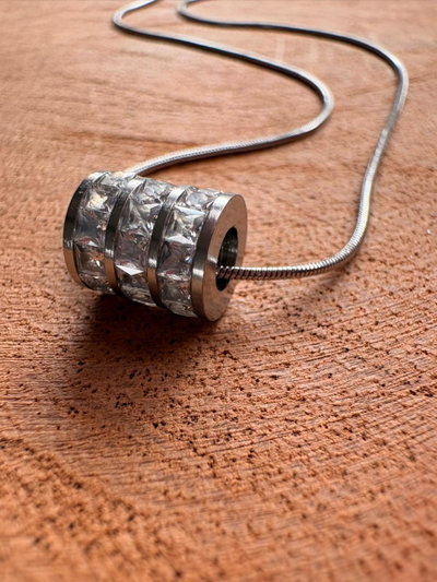 CADENA DE ACERO QUIRÚRGICO CON DIJE