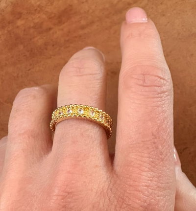 ANILLO ACERO DORADO - REGULABLE- DISEÑO CORONA STRASS