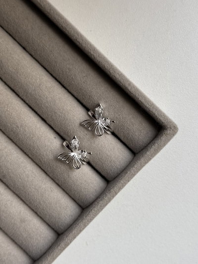 Aros mariposa cubic blanco 