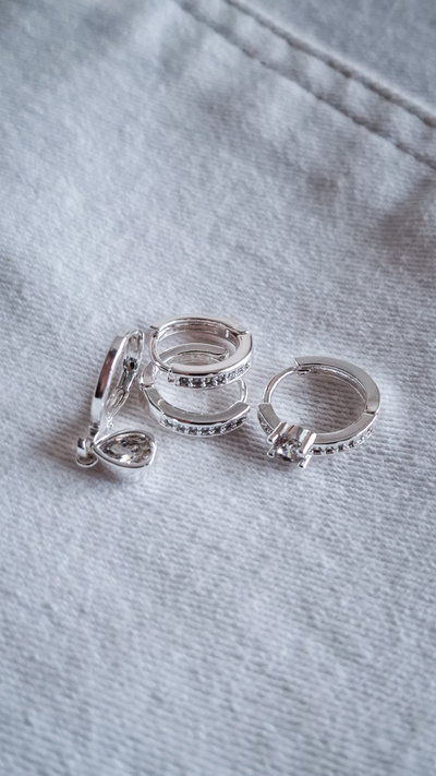 Set ADORE