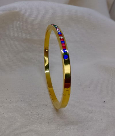 BRAZALETE GINA - DE ACERO QUIRURGICO ENCHAPADO EN ORO 18K
