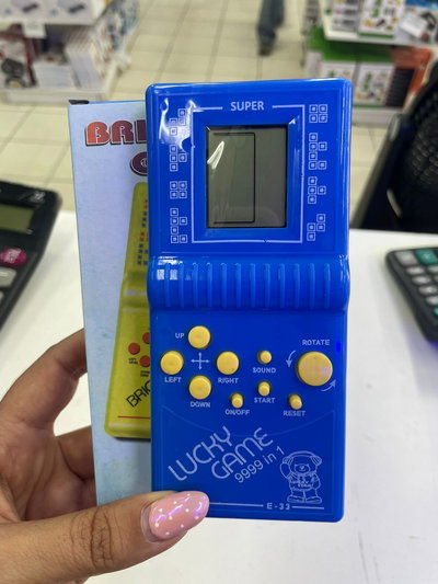 MINI CONSOLA BRICK GAME 9999