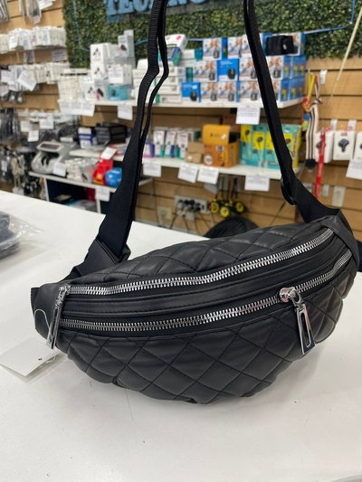 RIÑONERA DAMA NEGRA