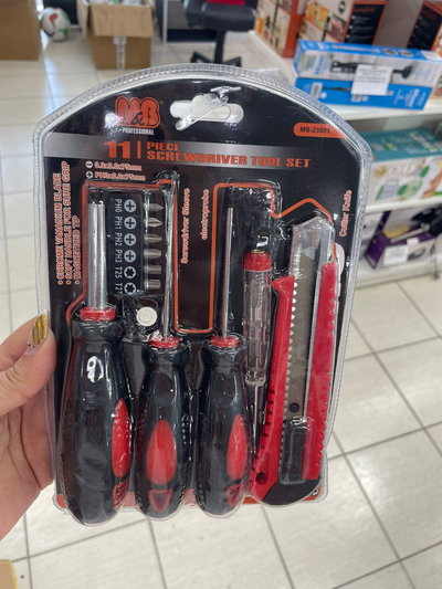 SET 11 PIEZAS DESTORNILLADOR Y CUTTER