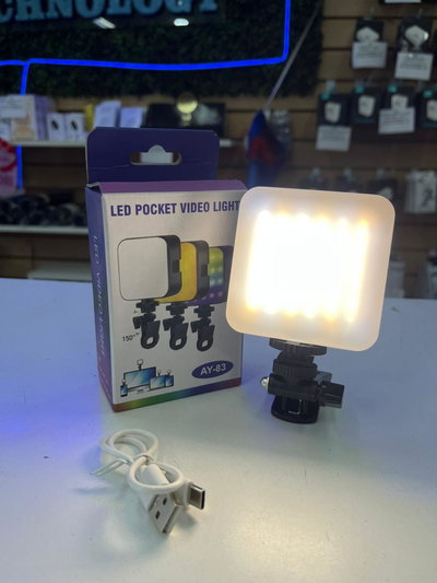 LUZ LED CON CLIP PARA CELULAR RGB